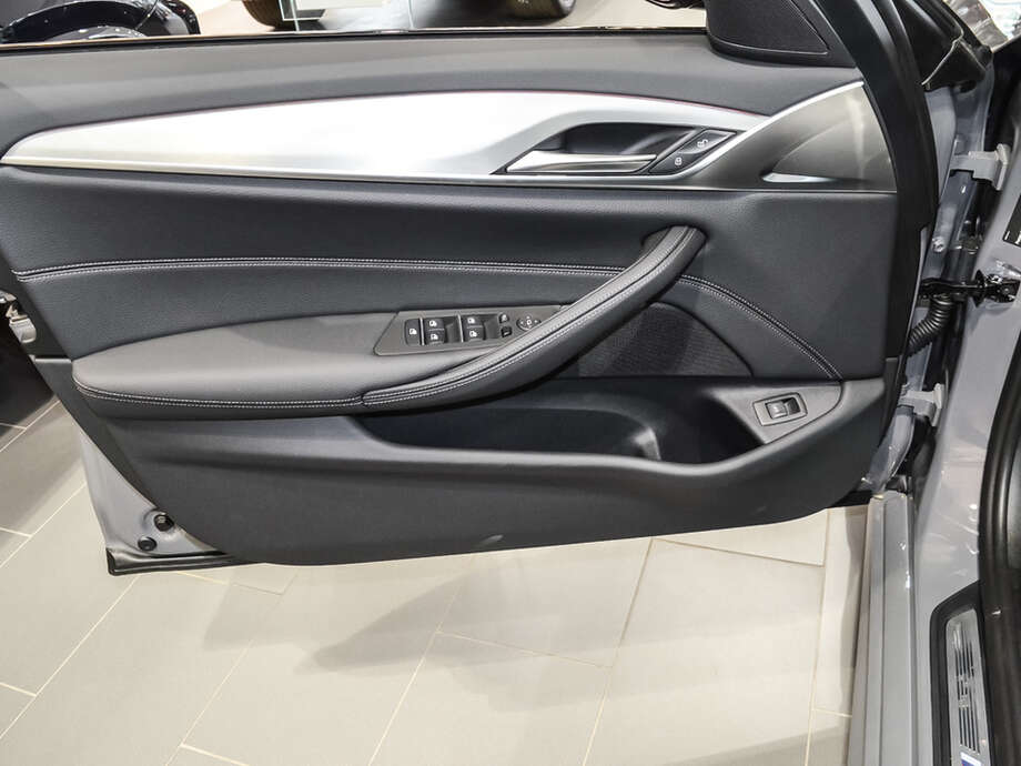 BMW 520d xDrive (Bild 14/16)