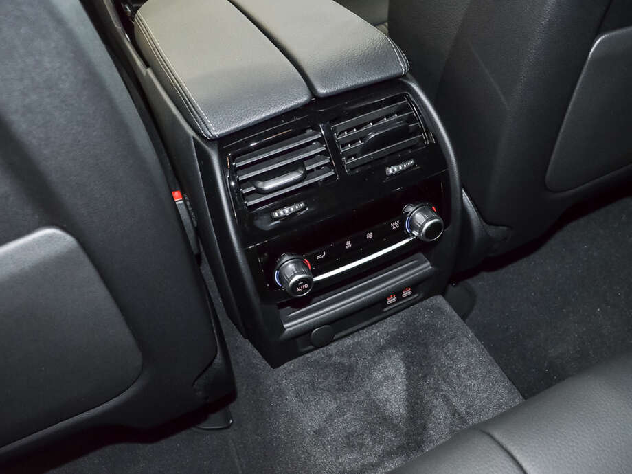 BMW 520d xDrive (Bild 15/16)