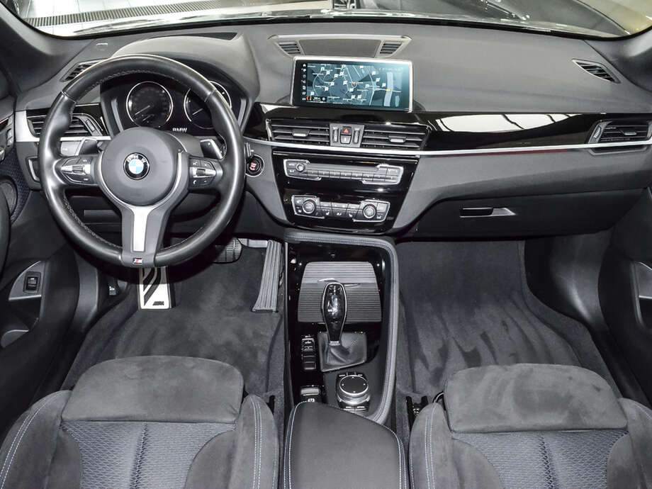 BMW X1 (Bild 9/18)