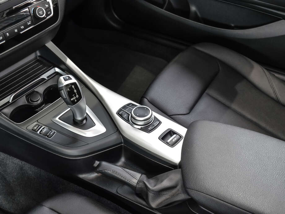 BMW 218i (Bild 12/15)