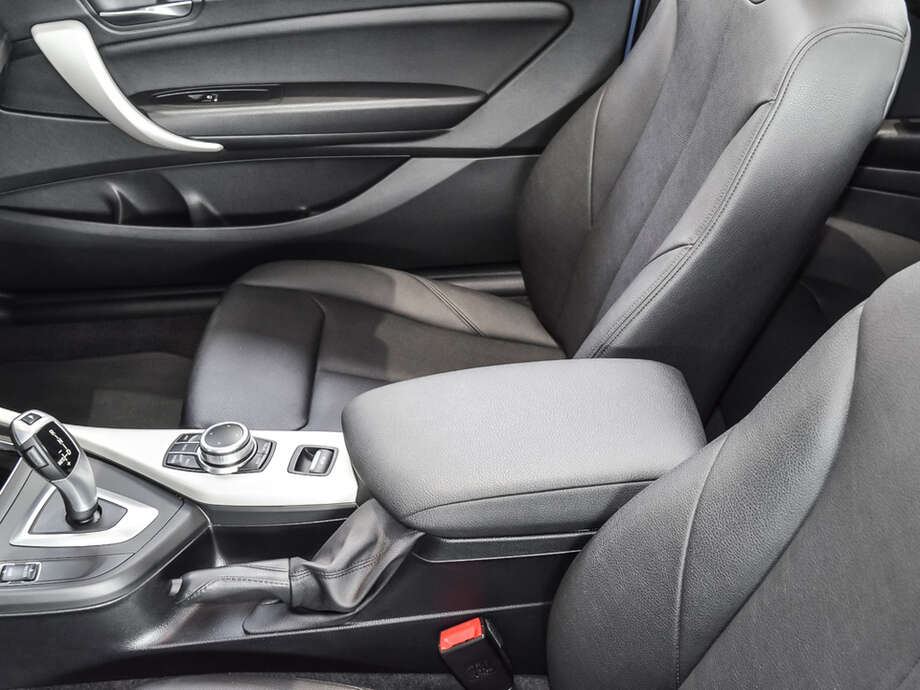 BMW 218i (Bild 13/15)