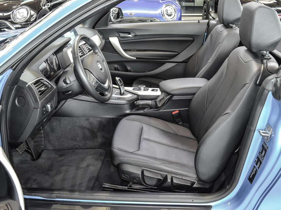 BMW 218i (Bild 14/15)