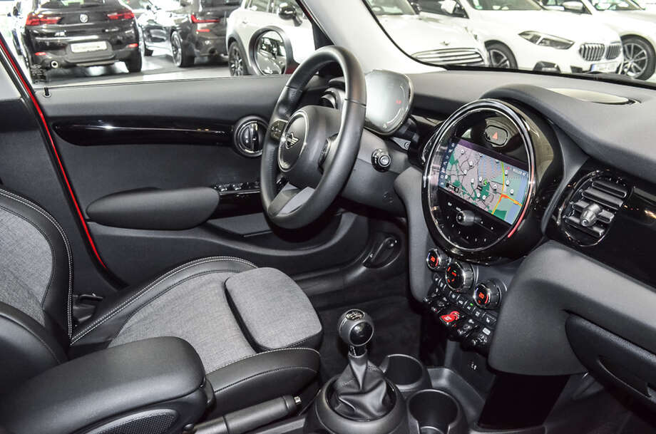 MINI Cooper (Bild 7/18)