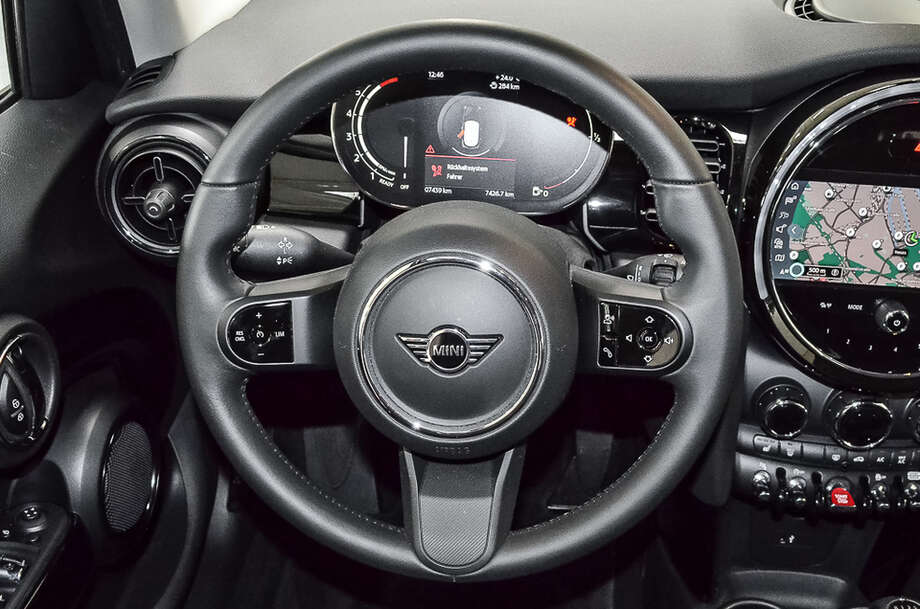 MINI Cooper (Bild 10/18)