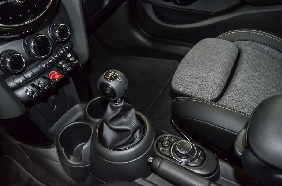 MINI Cooper (Bild 13/18)