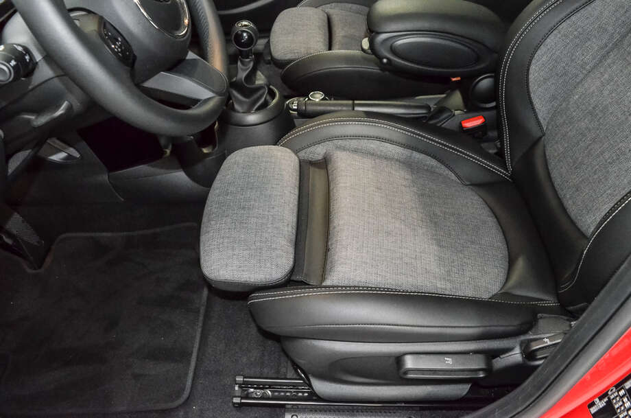 MINI Cooper (Bild 16/18)