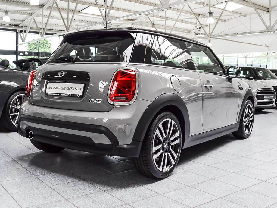 MINI Cooper (Bild 2/17)