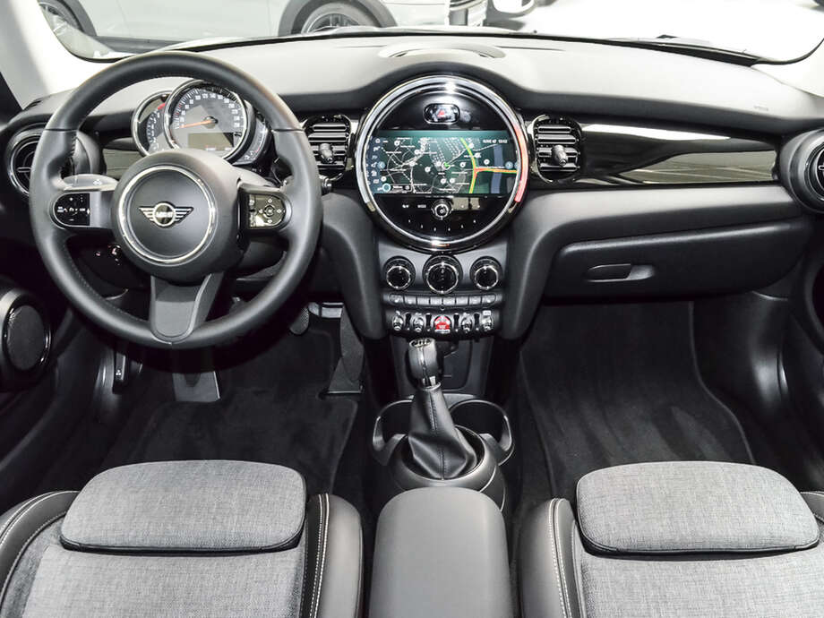 MINI Cooper (Bild 9/17)