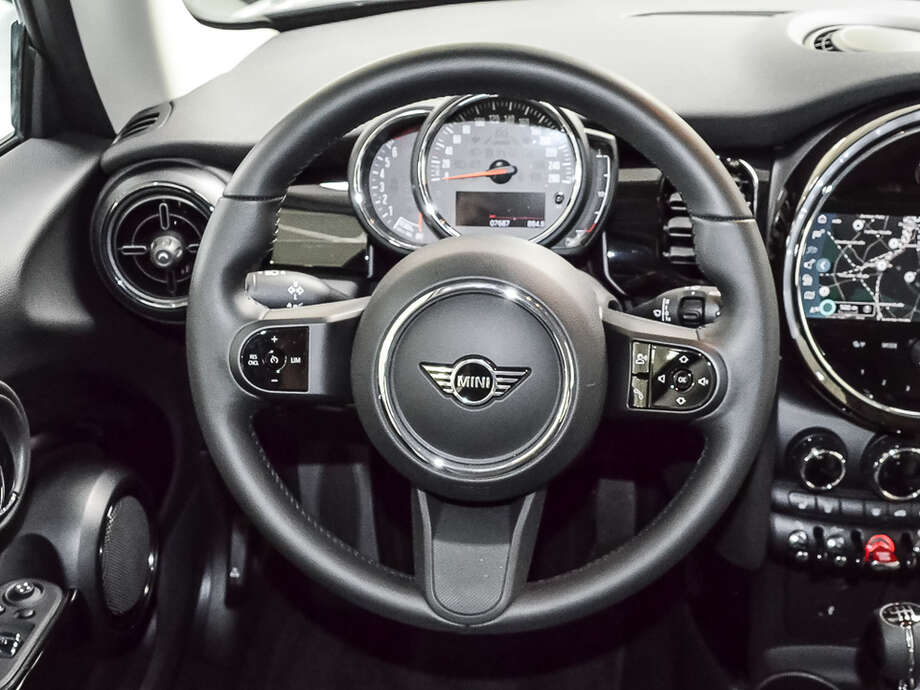 MINI Cooper (Bild 10/17)