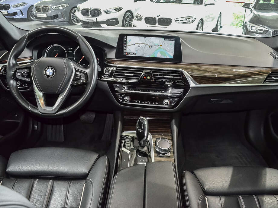 BMW 540d xDrive (Bild 9/18)