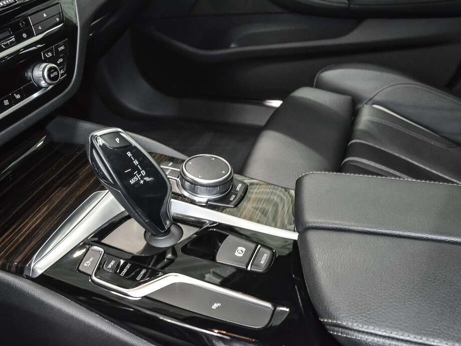 BMW 540d xDrive (Bild 12/18)