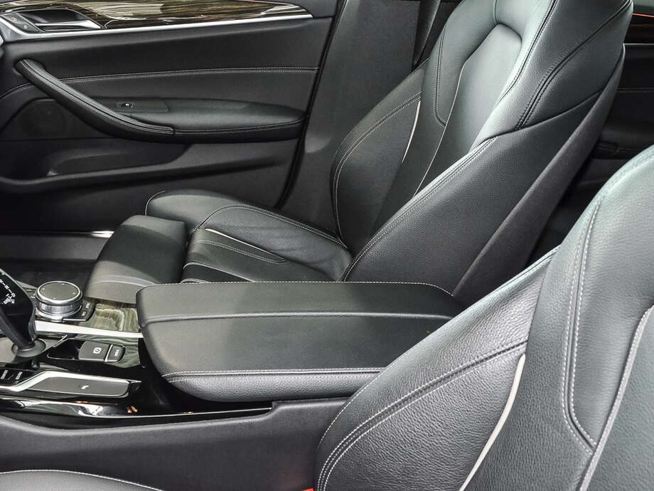 BMW 540d xDrive (Bild 13/18)