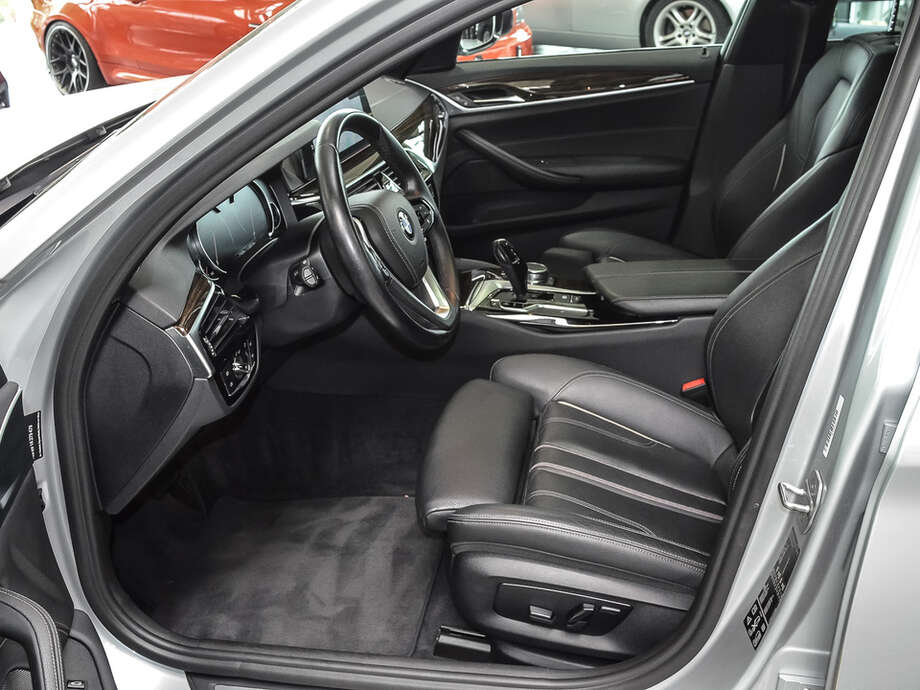 BMW 540d xDrive (Bild 14/18)