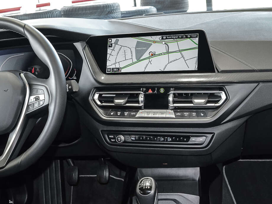BMW 118i (Bild 12/18)