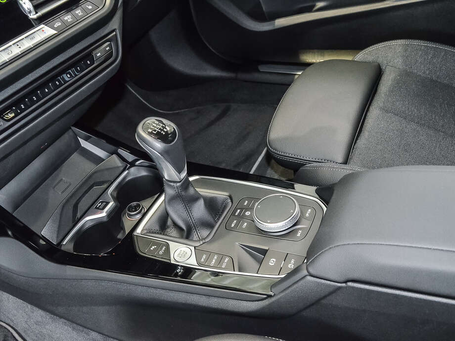 BMW 118i (Bild 13/18)