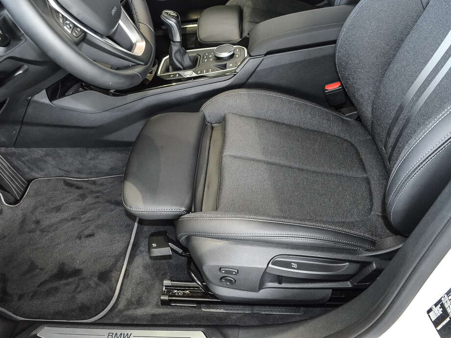 BMW 118i (Bild 16/18)