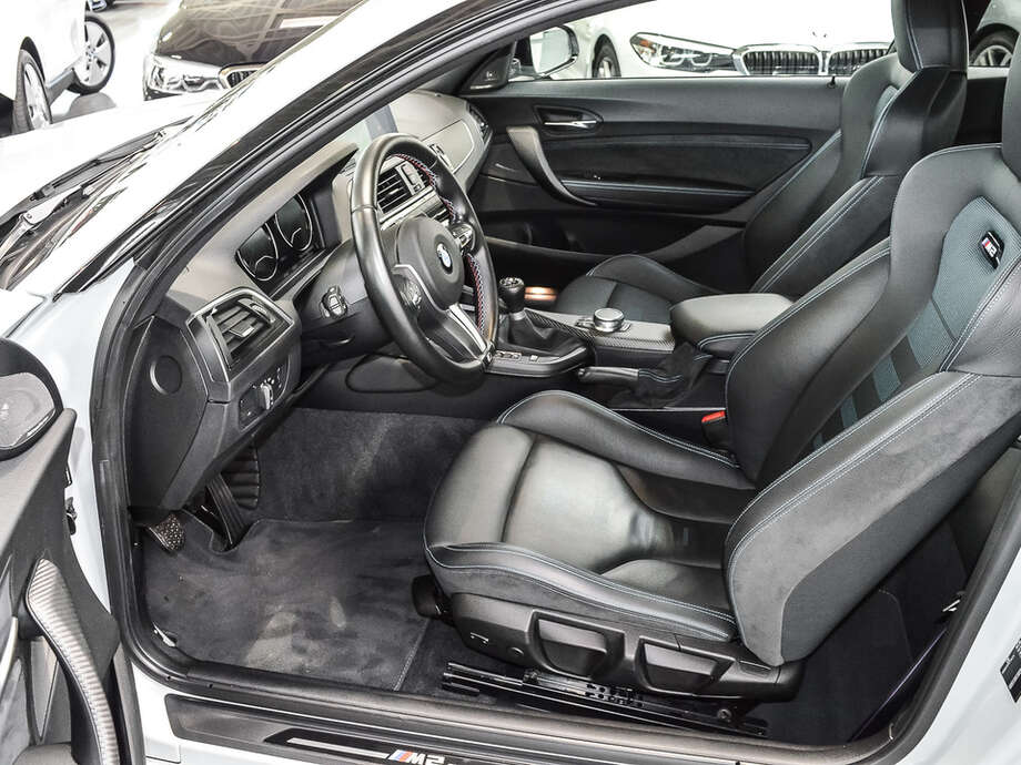 BMW M2 (Bild 14/18)