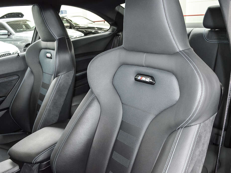 BMW M2 (Bild 17/18)