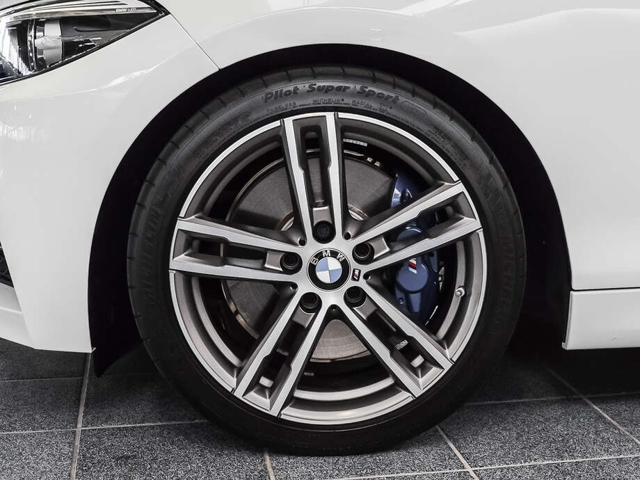 BMW M240i (Bild 6/18)