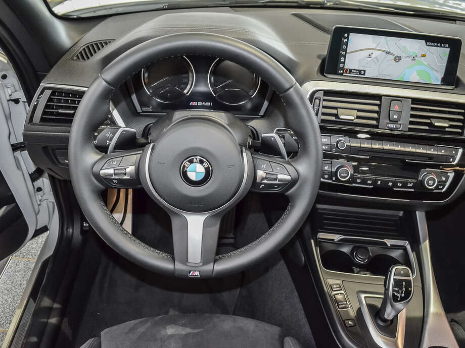 BMW M240i (Bild 12/18)