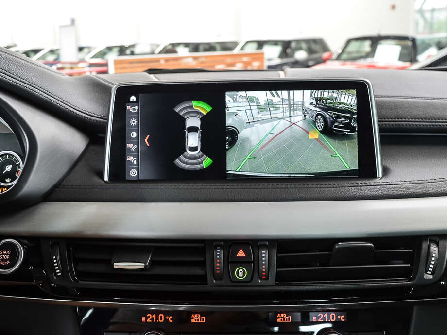 BMW X6 (Bild 12/21)