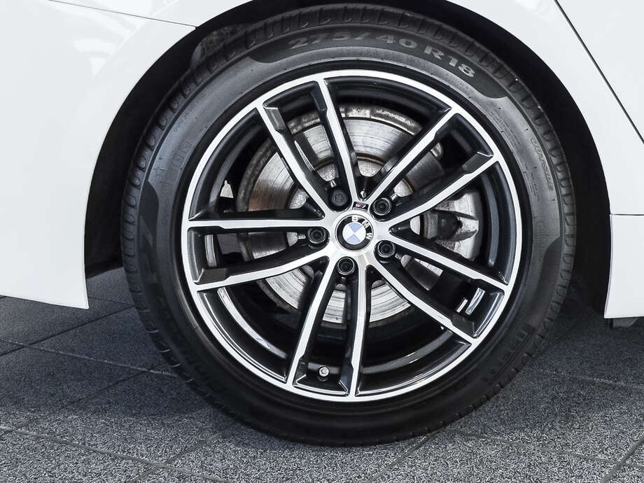 BMW 520d xDrive (Bild 6/17)