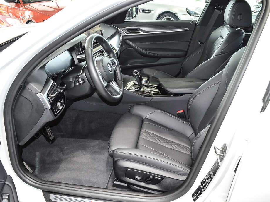 BMW 520d xDrive (Bild 15/17)