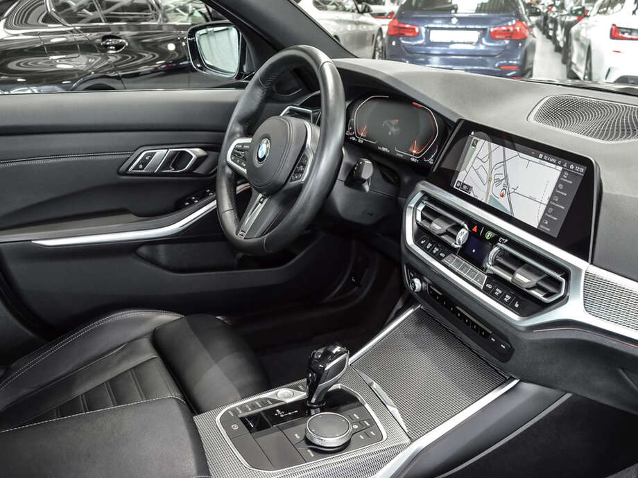 BMW 320d (Bild 7/19)