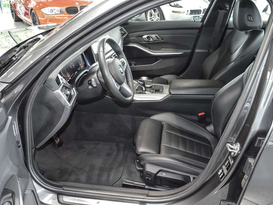 BMW 320d (Bild 15/19)