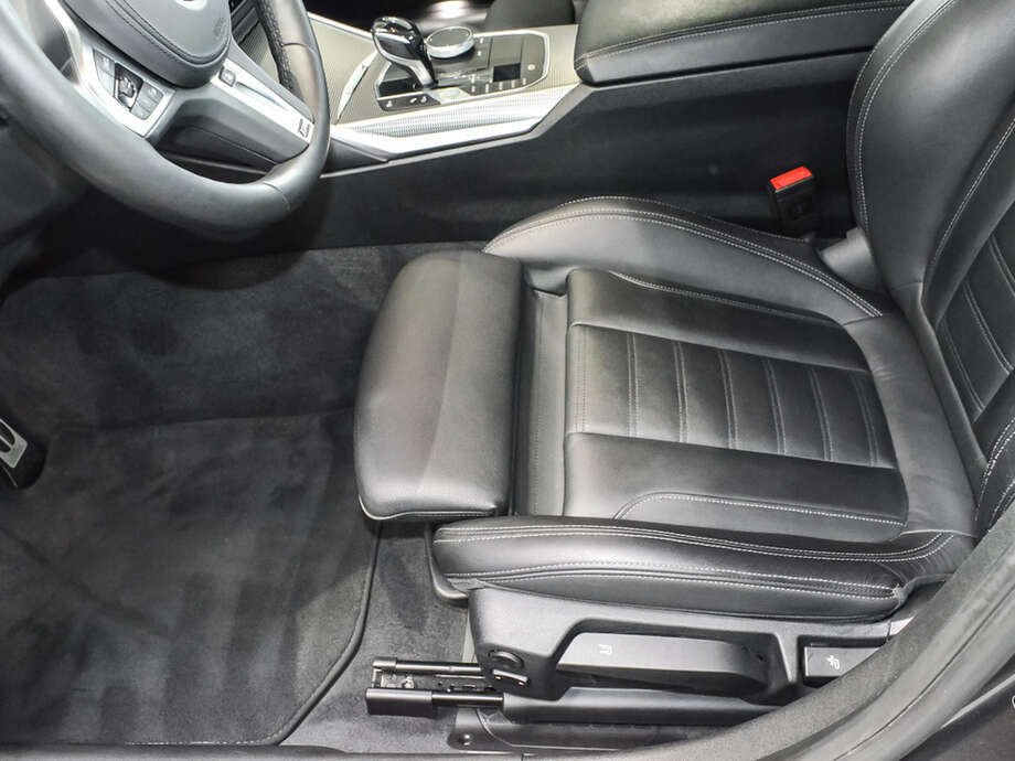 BMW 320d (Bild 16/19)