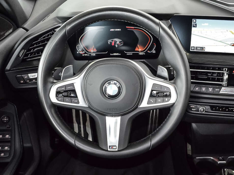 BMW M135i (Bild 9/18)
