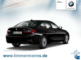 BMW 320d (Bild 2/17)