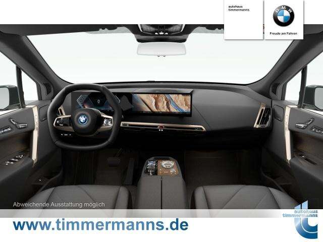 BMW i iX (Bild 4/5)