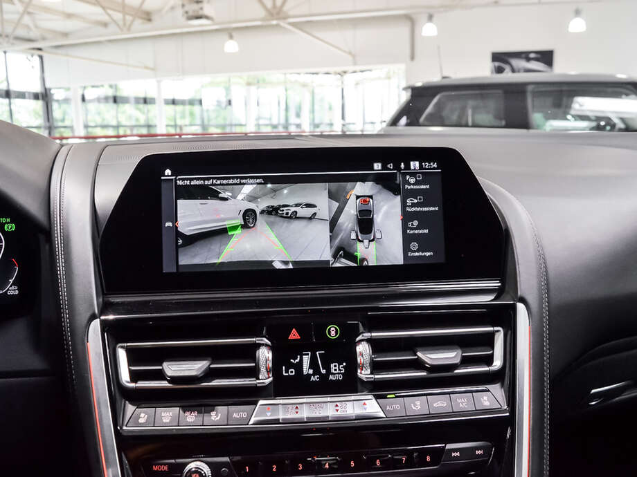 BMW M850i xDrive Cabrio (Bild 12/19)