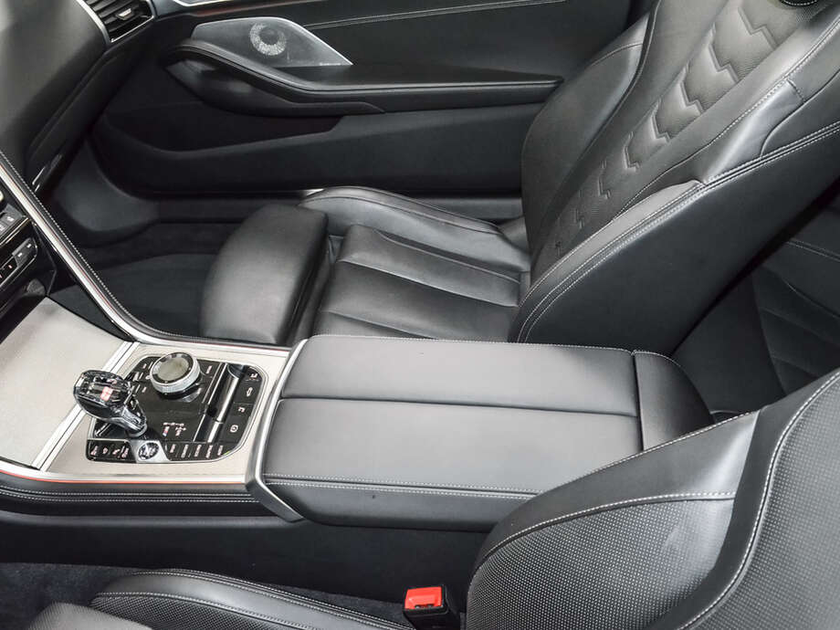 BMW M850i xDrive Cabrio (Bild 14/19)