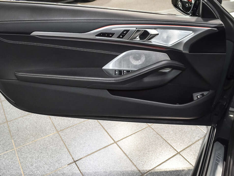 BMW M850i xDrive Cabrio (Bild 17/19)