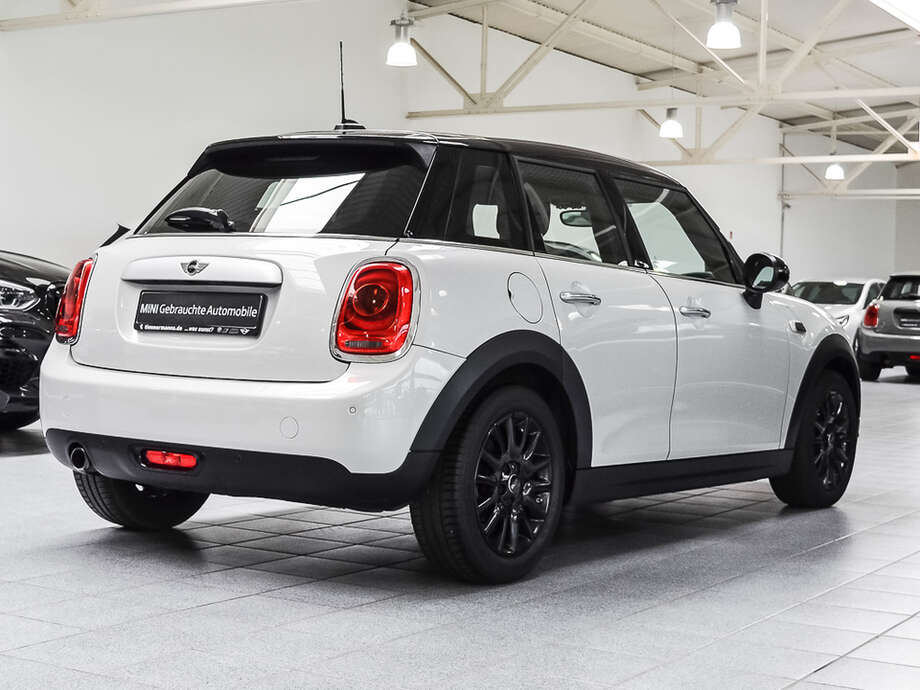 MINI Cooper (Bild 2/17)