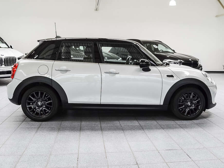 MINI Cooper (Bild 4/17)