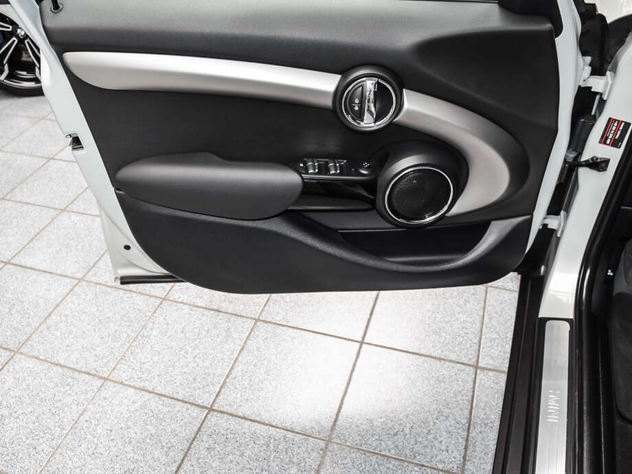 MINI Cooper (Bild 16/17)