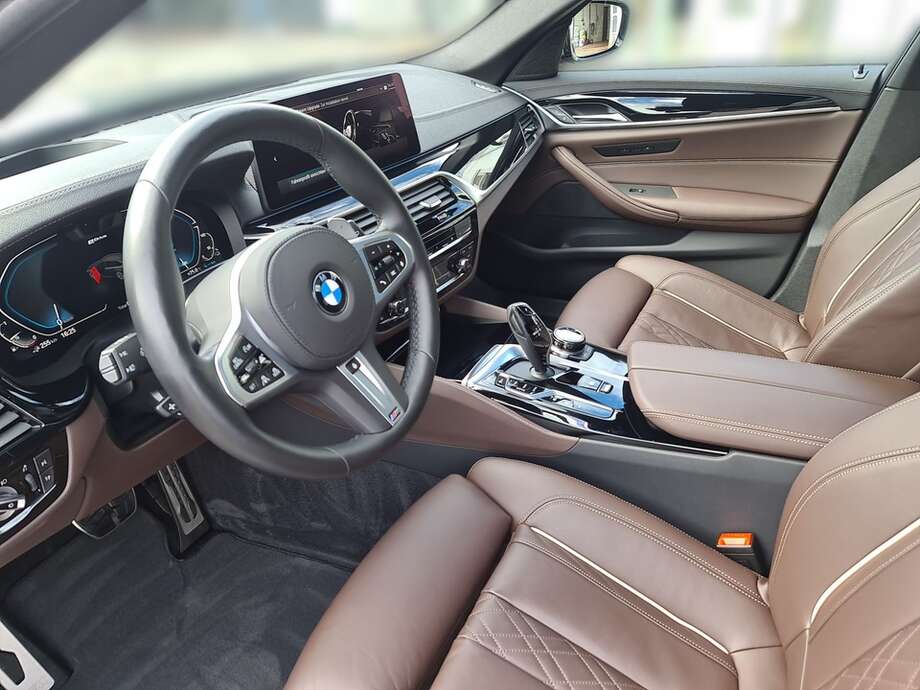 BMW 530e xDrive Touring (Bild 10/24)