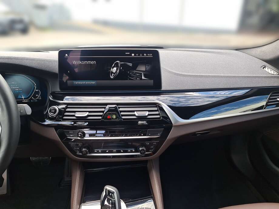 BMW 530e xDrive Touring (Bild 15/24)
