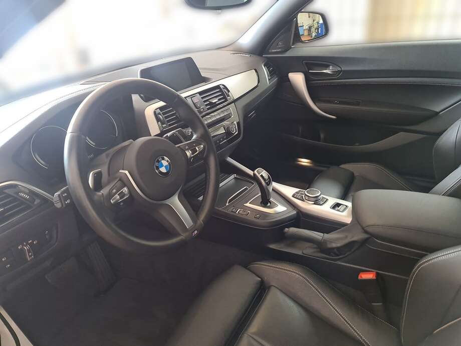BMW 230i (Bild 10/24)