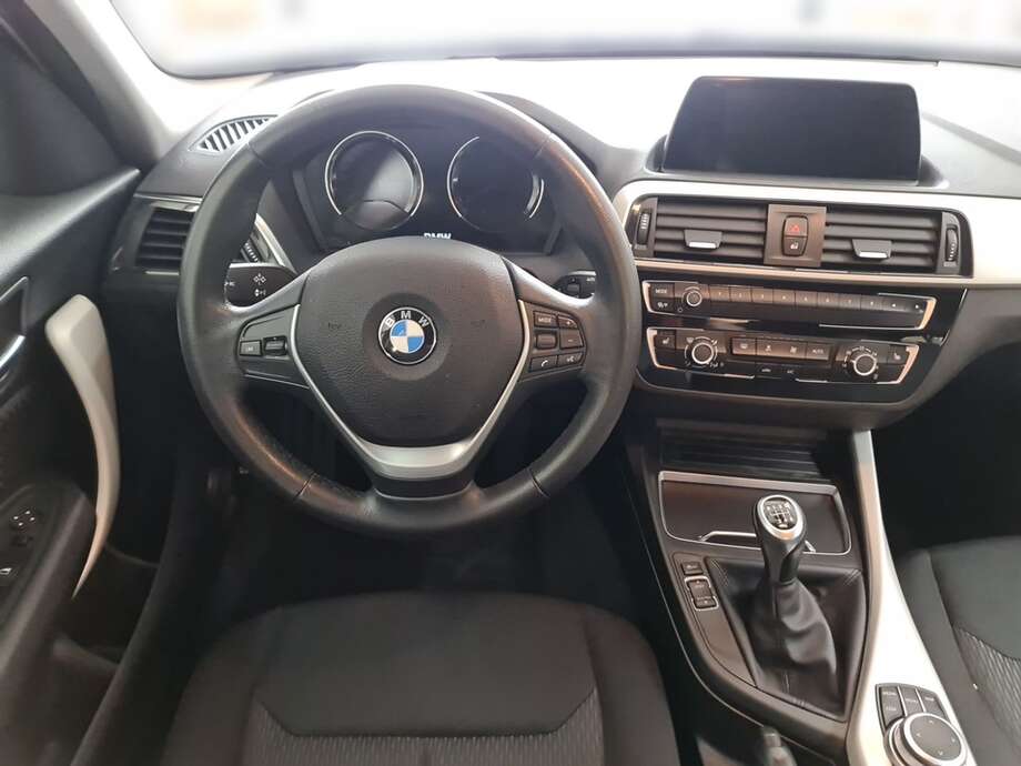 BMW 118i (Bild 13/24)