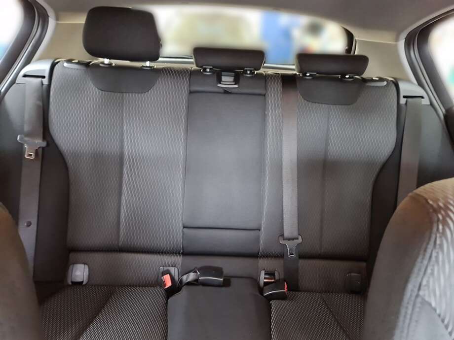 BMW 118i (Bild 19/24)