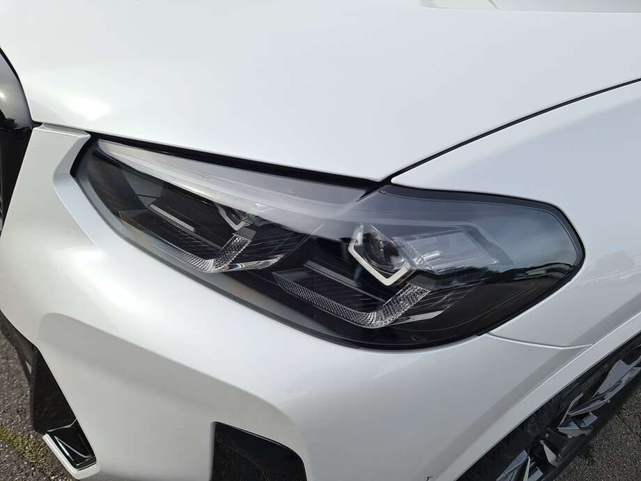 BMW X3 (Bild 8/24)