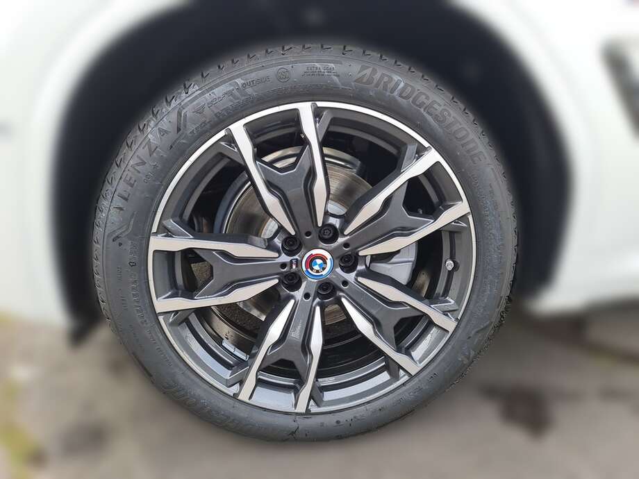 BMW X3 (Bild 9/24)