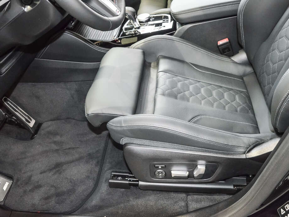 BMW X3 (Bild 12/16)