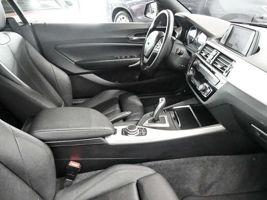 BMW 220i (Bild 7/15)
