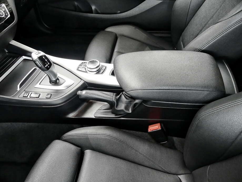 BMW 220i (Bild 11/15)
