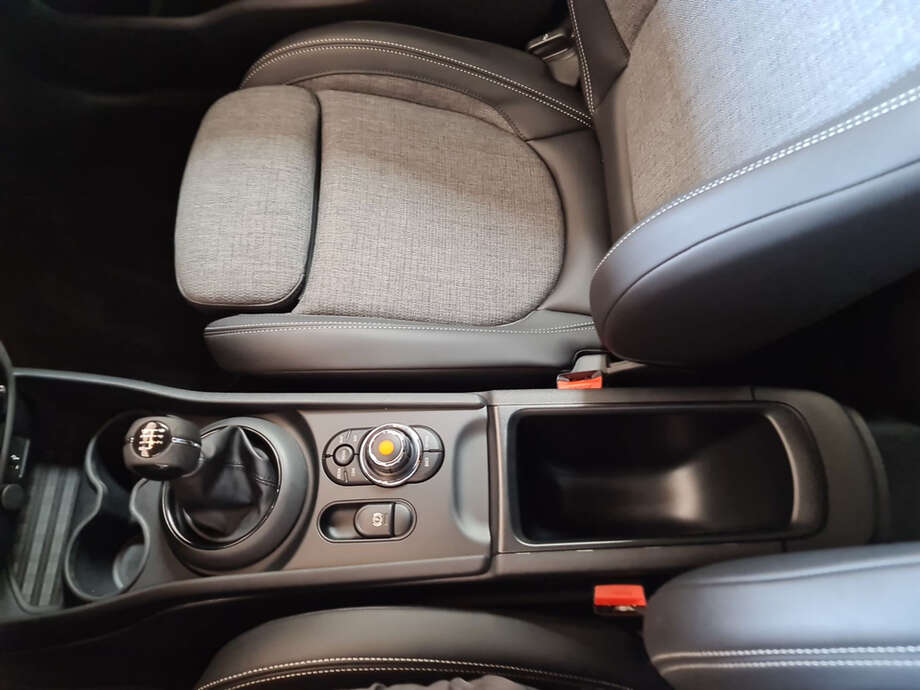 MINI Cooper D Clubman (Bild 24/25)